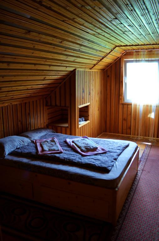 Casa Lorena Sarata-Monteoru Ruang foto